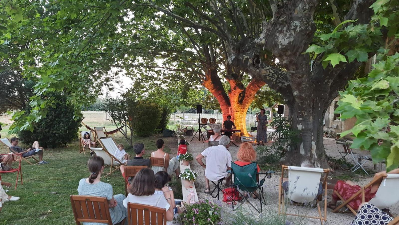 Ferienwohnung Mas De Karlotte Pernes-les-Fontaines Exterior foto
